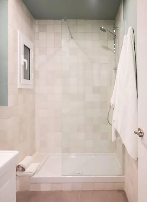 Excellent New Apartment By The Beach Barcelona