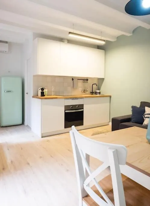 Excellent New Apartment By The Beach Barcelona Spain