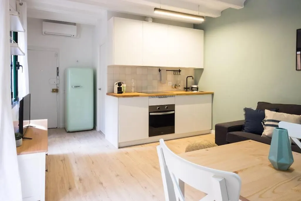 Excellent New Apartment By The Beach location